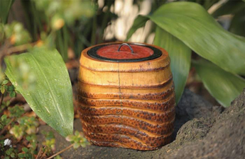 和賀江塗竹根水指